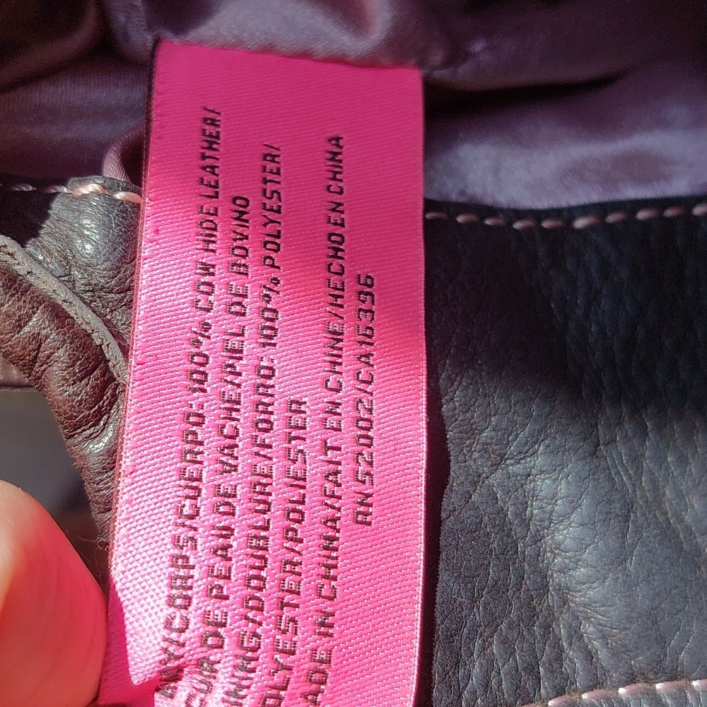 Juicy Couture lux leather tote Gen 1 ๐๐๐๐ - Picture 10 of 17